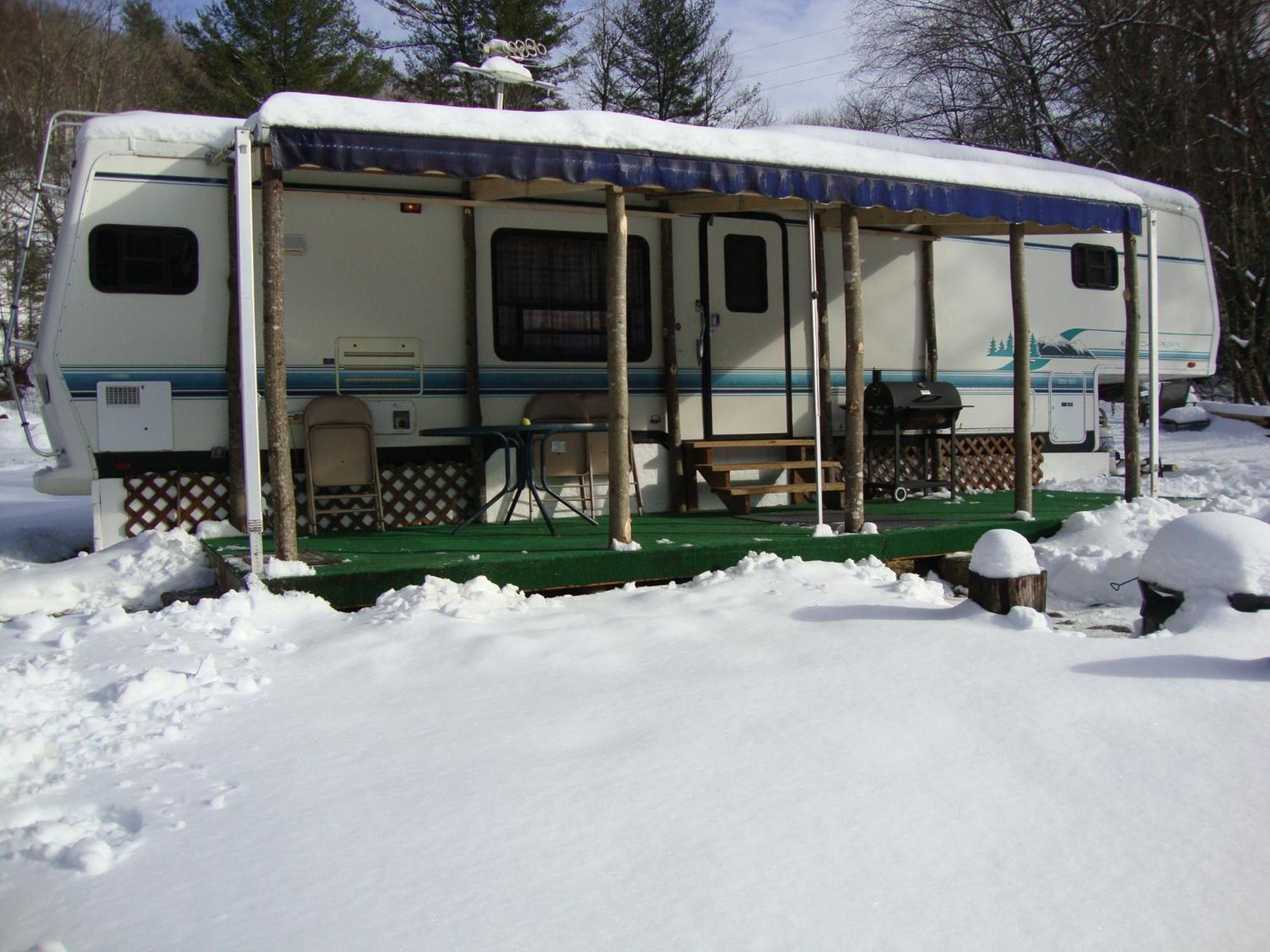 Hotel Dark Ridge Hideout Elk Park Exterior foto