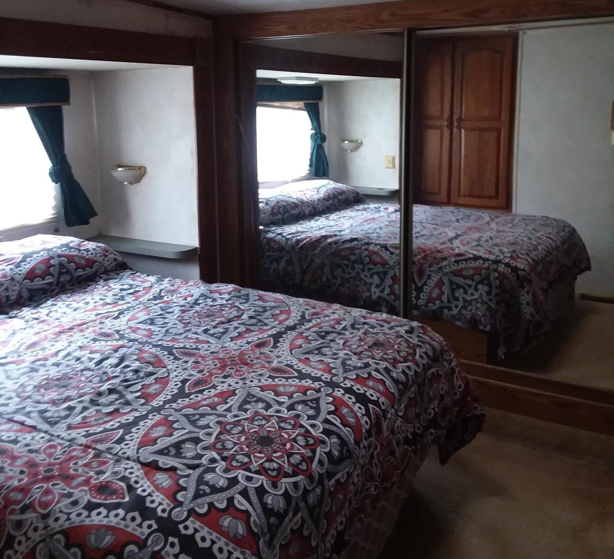Hotel Dark Ridge Hideout Elk Park Exterior foto
