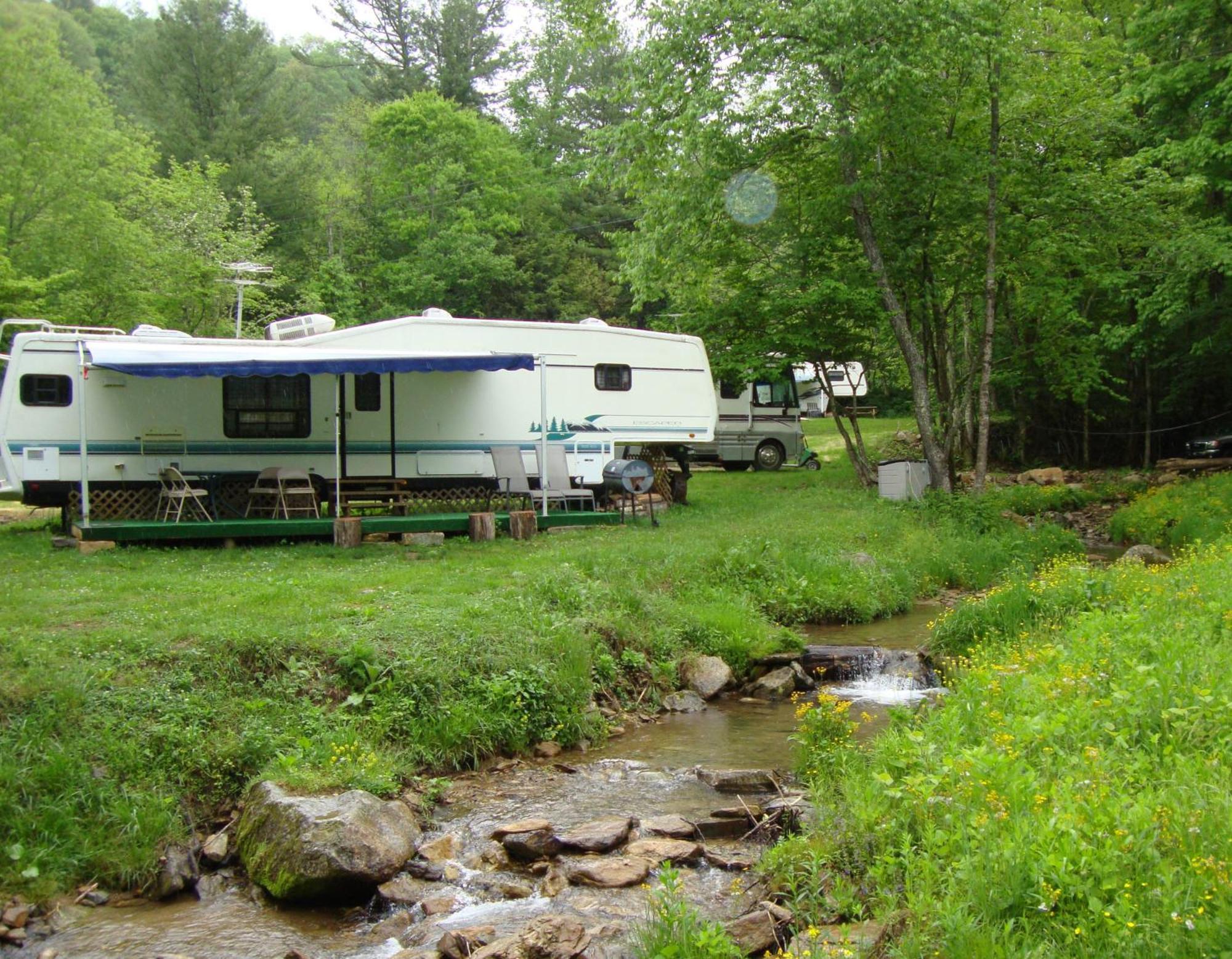 Hotel Dark Ridge Hideout Elk Park Exterior foto